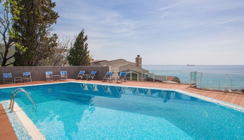 Piscina - Hotel Sato
