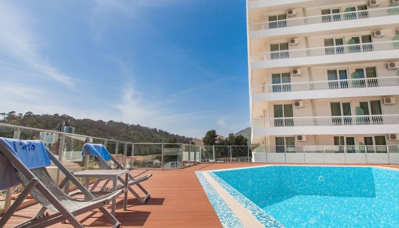 Piscina - Hotel Sato