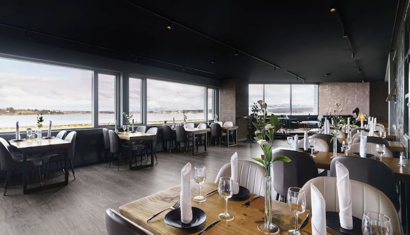 Restoran - Hotel Kriunes - A city hotel by the lake