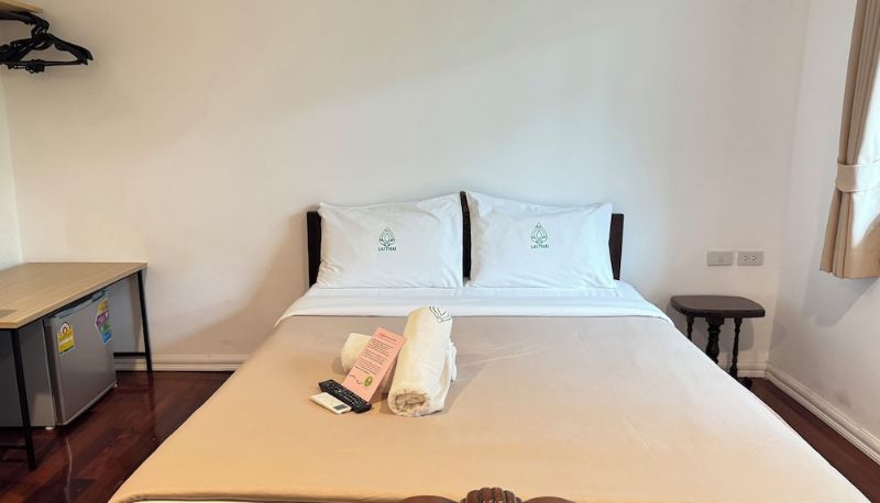 Superior room (double) - Collection O Lai Thai Guesthouse