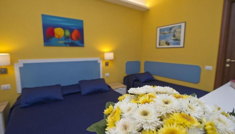 Pokój czteroosobowy - Room to Rome