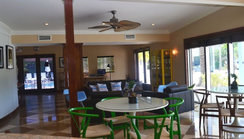 Hal - Victoria Park Hotel