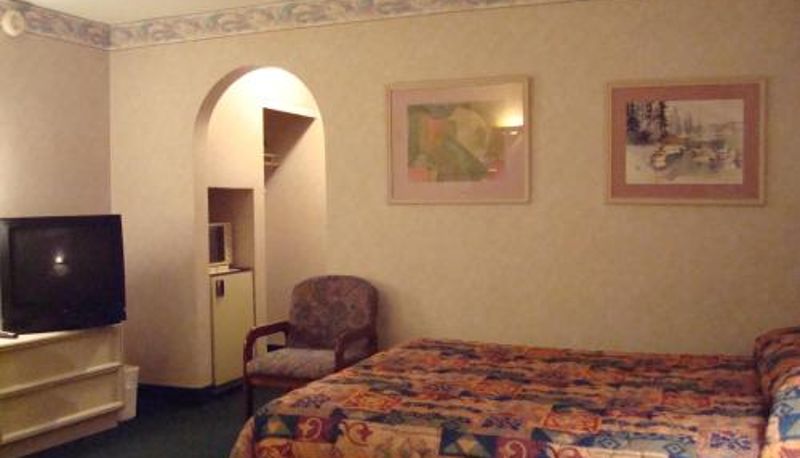 Información - O'Hare Inn & Suites