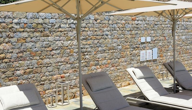 プール - ANEMI Folegandros