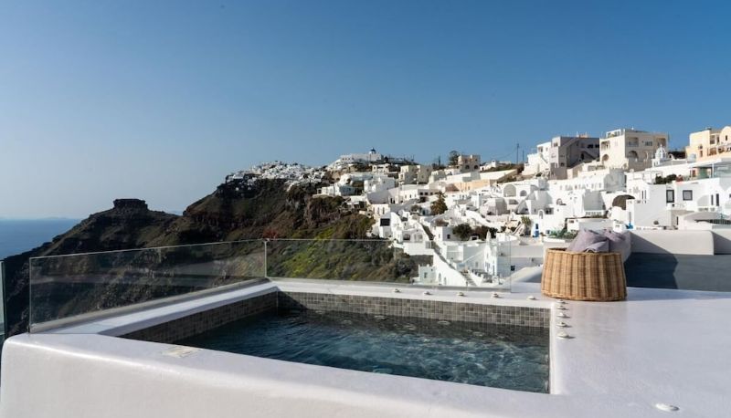Zona exterior del hotel - Sun Rocks Boutique Hotel | Caldera View Suites & Sunset Dining Experience