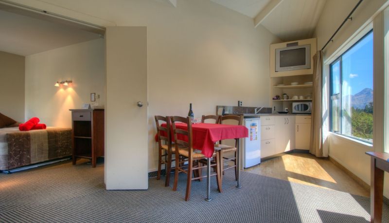Info - Four Seasons Motel