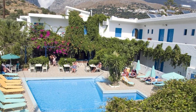 Piscina - Costas & Chrysoula