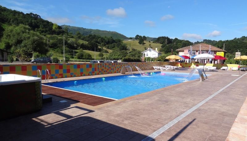Piscina - Grupo Hotelero La Pasera