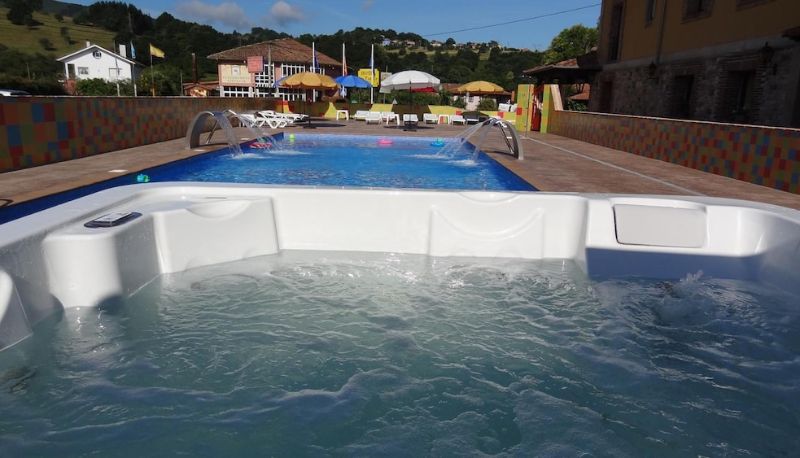 Piscina - Grupo Hotelero La Pasera