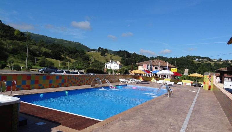 Piscina - Grupo Hotelero La Pasera