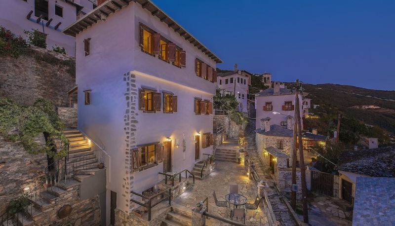 Info - Melanthi Traditional Hotel