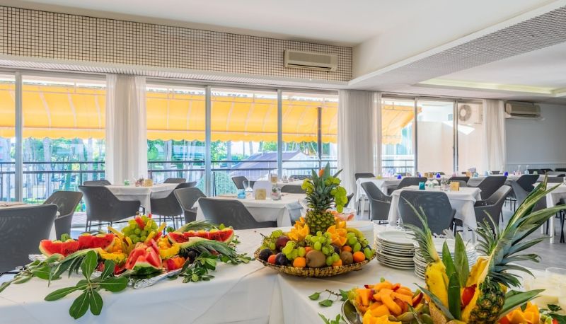 Restaurant - Marina Palace Hotel