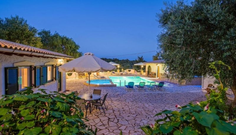 Piscina - Olympia Paxos Apartment