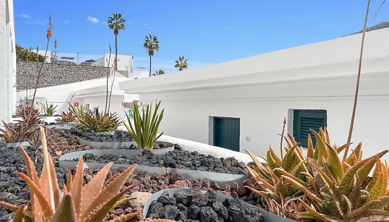 Info - Laguna Apartments