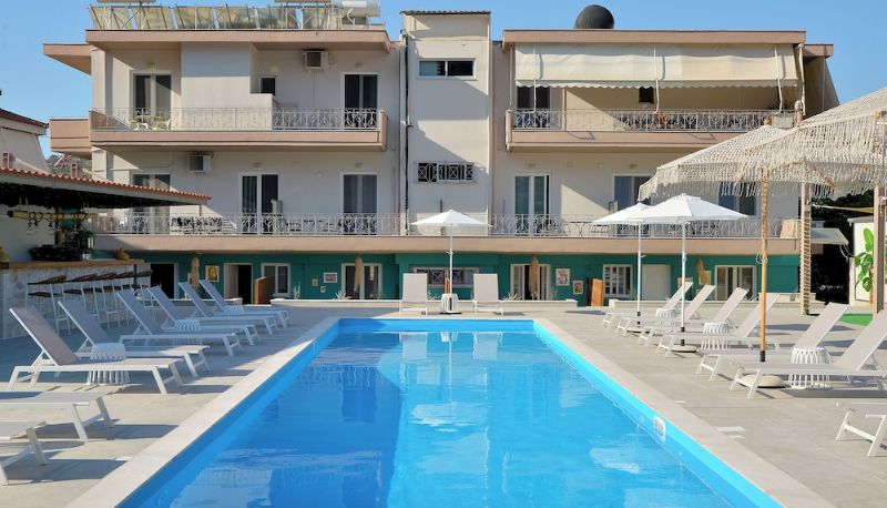 Piscina - ID Holiday Living