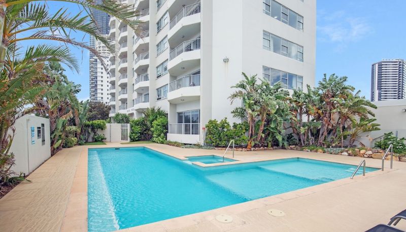 Basen - Pacific Plaza Apartments