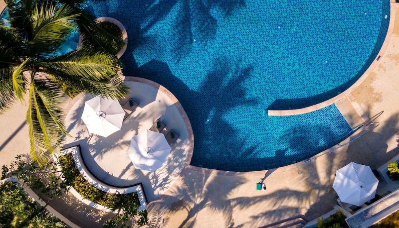 Havuz - OUTRIGGER Khao Lak Beach Resort