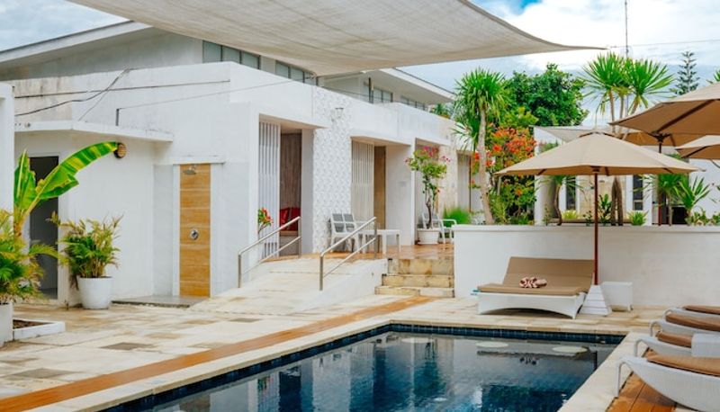 Pool - MAHAMAYA Gili Meno