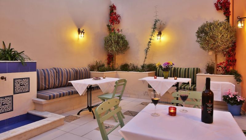 Restaurante - Efchi Suites 1904