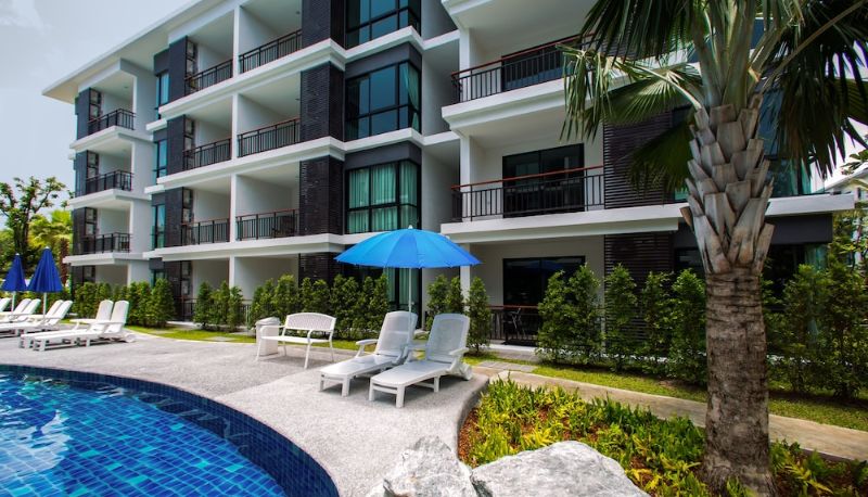 Daire - The Title Condo by TropicLook
