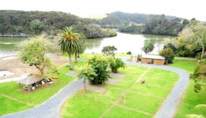 Info - Waterfalls Estate - Motel & Campground