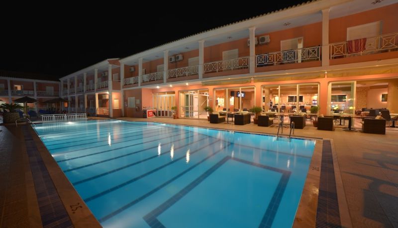Havuz - Angelina Hotel & Apartments