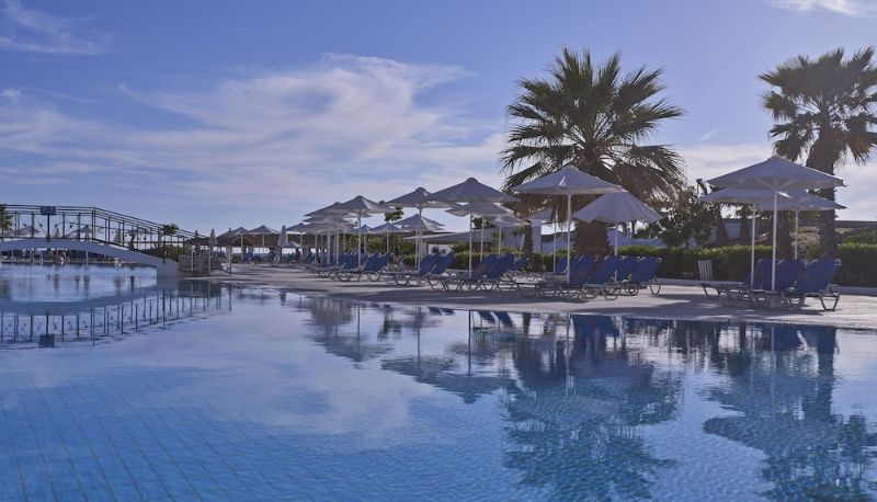 プール - Sandy Beach Resort by Rizos Resorts - All inclusive