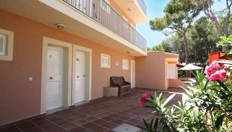 Info - Naika Studios & Apartments