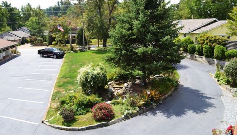 Bilgi - Alpine Village Inn