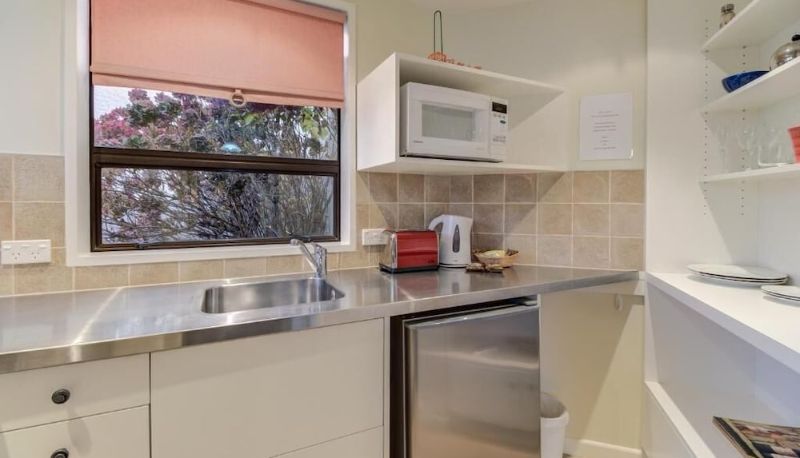 Info - Lakefront Apartments