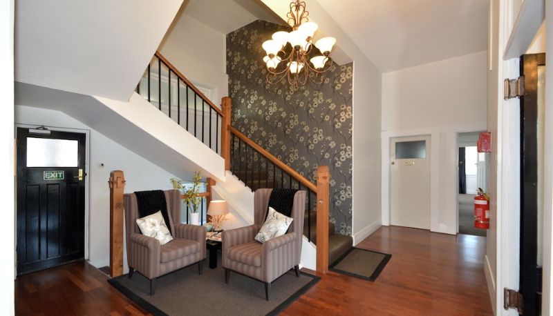 Hall - Majestic Mansions - Apartments at St Clair
