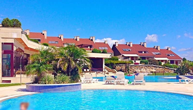 Piscina - Complejo Turístico Raeiros