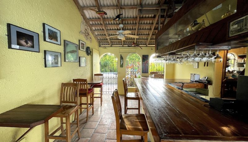 Bar - Osprey Beach Hotel