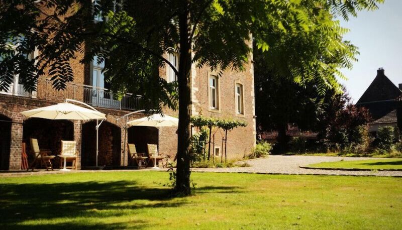 Info - B&B Kasteel Nijswiller