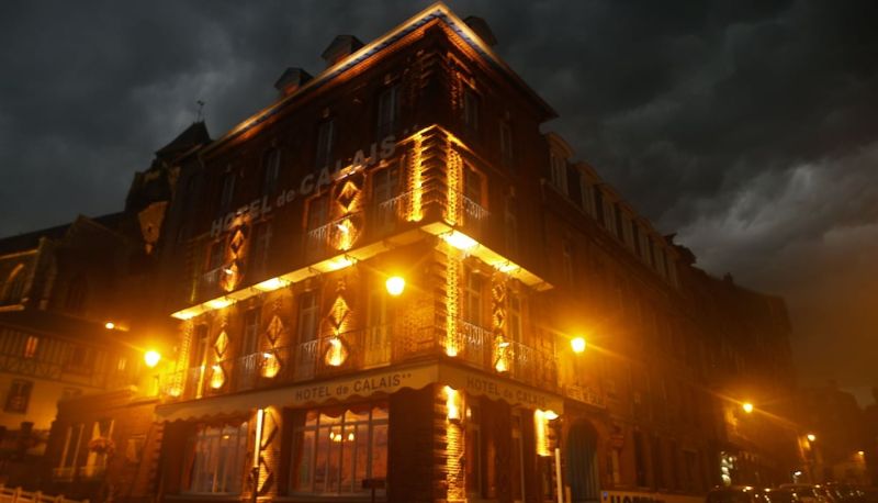 Información - Hotel De Calais