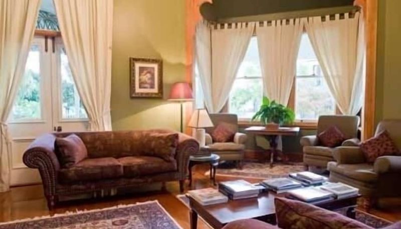 Bilgi - McHardy Lodge