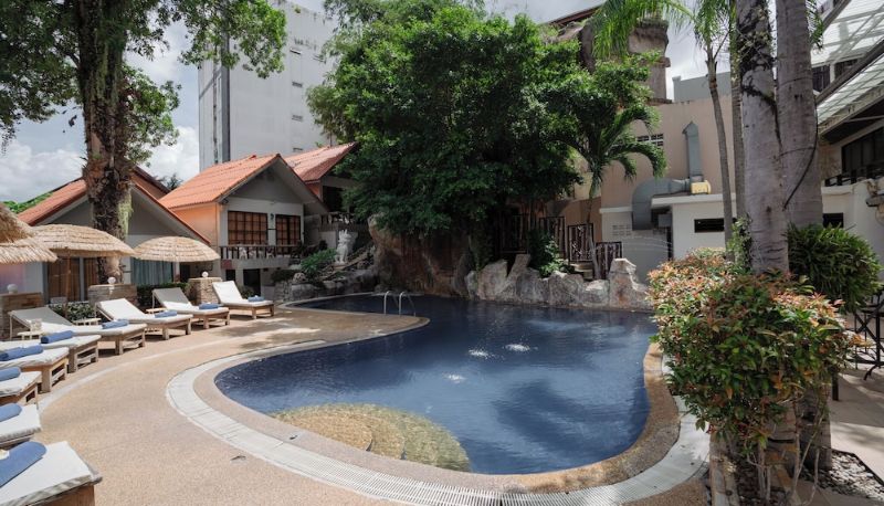 Pool - Club Bamboo Boutique Patong Beach Resort