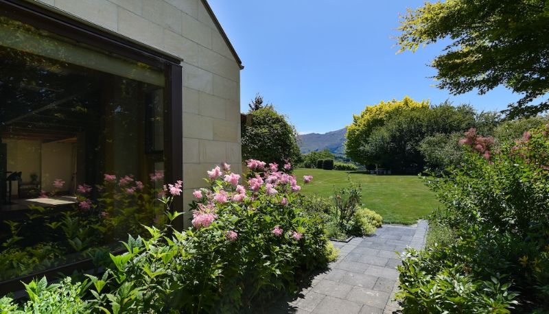 Garden - Manata Lodge