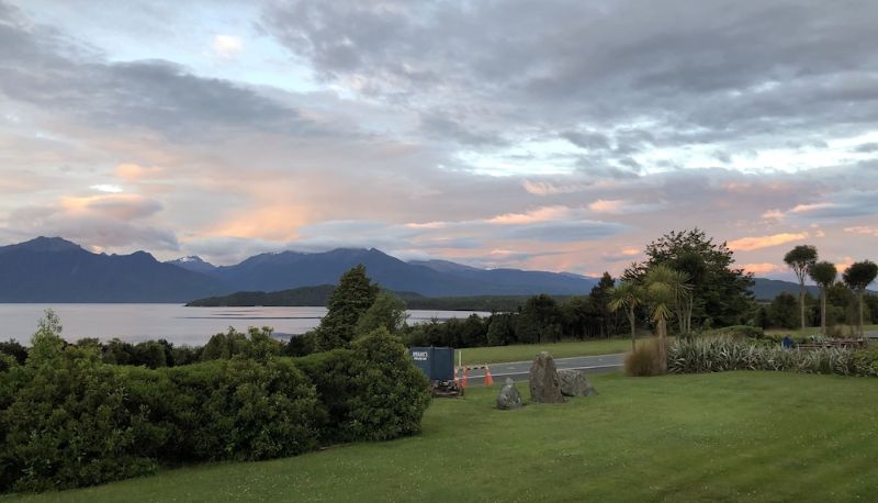 Info - Te Anau Manapouri Lake Hotel