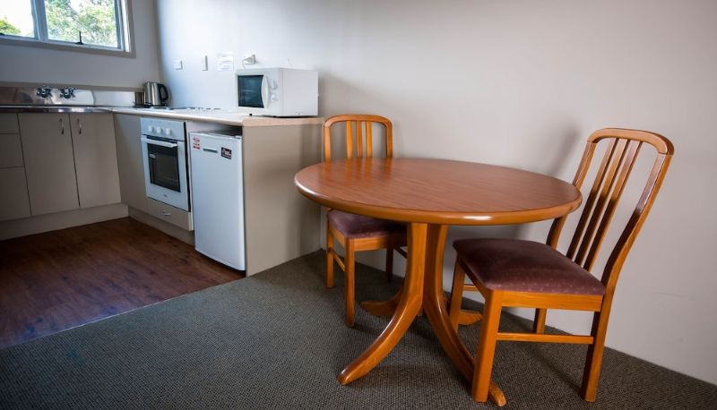 Info - Charles Court Motel