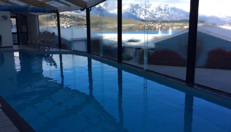 Pool - Spinnaker Bay Apartments