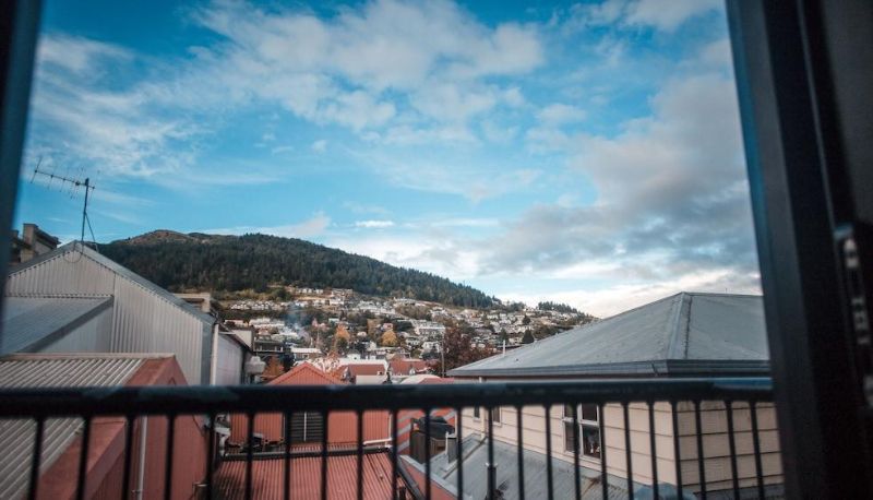 Budget room (single) - Base Queenstown - Hostel