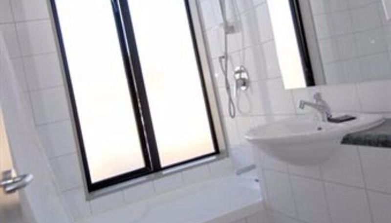 Budget room (single) - Base Queenstown - Hostel