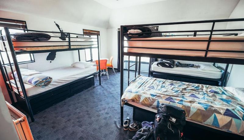 Budget room (single) - Base Queenstown - Hostel