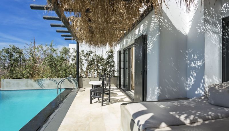 Taras - Myconian Utopia Relais & Chateaux