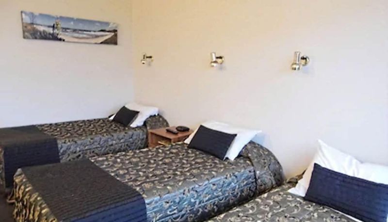 Apartment - Westport Motor Hotel