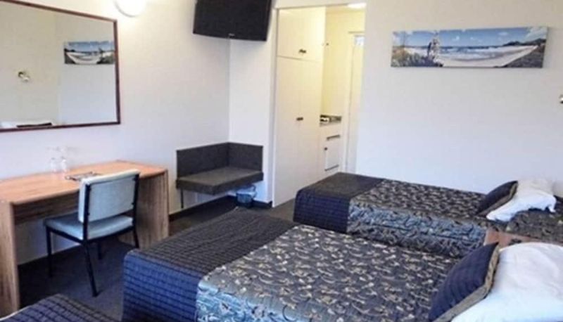 Apartment - Westport Motor Hotel