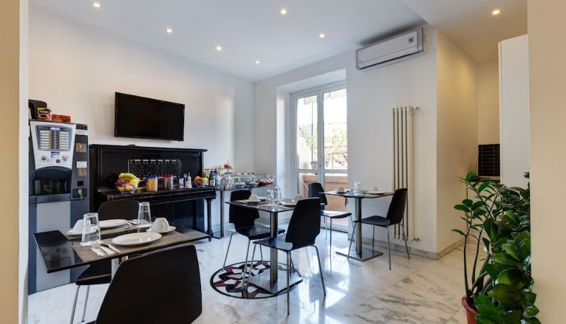 Breakfast room - Little Rhome Suites