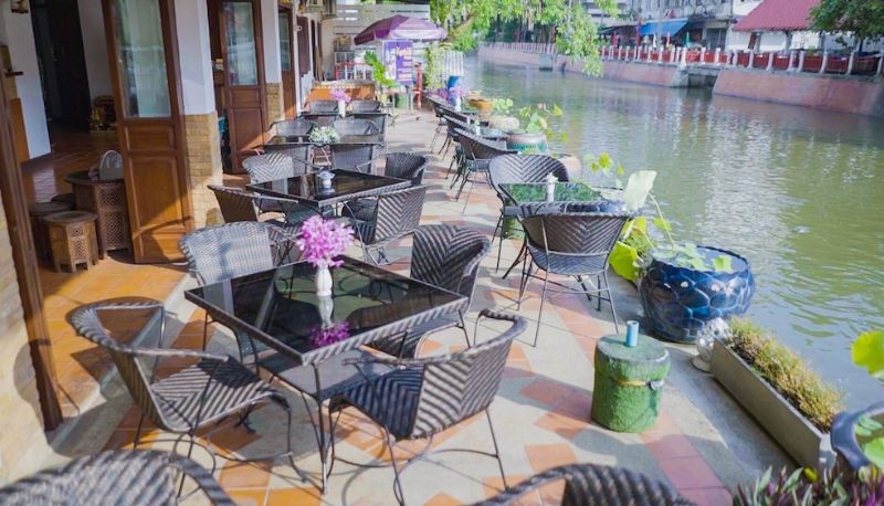 Restaurant - Korbua House