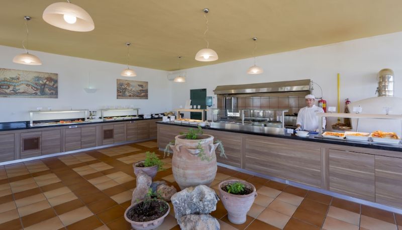 Bar - Dessole Dolphin Bay Resort – All Inclusive